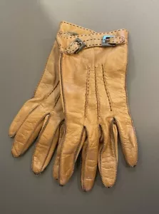 Authentic FENDI Camel Leather Driving Gloves Size 8 Buckle Detail - Picture 1 of 14