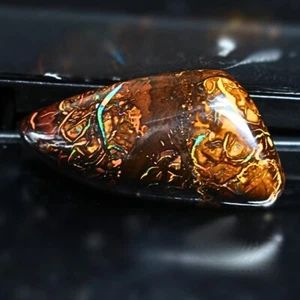 Alluring Queensland Boulder Opal 24.60 ct - Bild 1 von 3