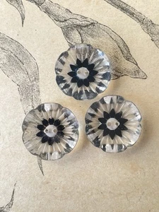 3 Boutons vintage forme fleurs - Mercerie - Collection - Picture 1 of 2