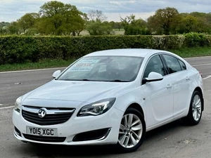 2015 Vauxhall Insignia 2.0 Insignia Tech Line CDTI Auto 5dr Hatchback Diesel Aut - Picture 1 of 17