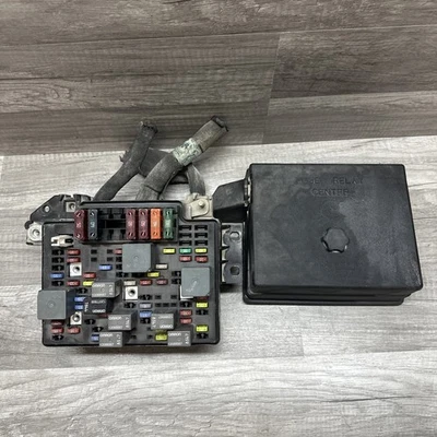 Chevrolet S10 Blazer GMC Jimmy 1999-2005 motor caja de fusibles bloque de conexiones  Foto 1 de 4