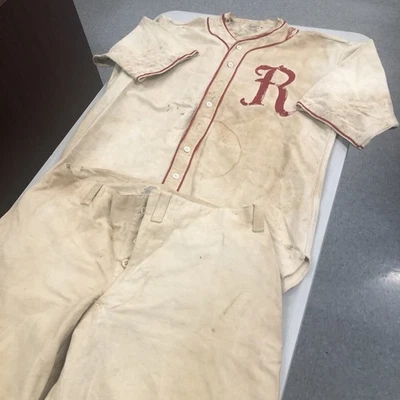 Uniforme de béisbol Spaulding de colección años 30 40 camiseta 40 y pantalones 36 muebles Miller NC Foto 1 de 4