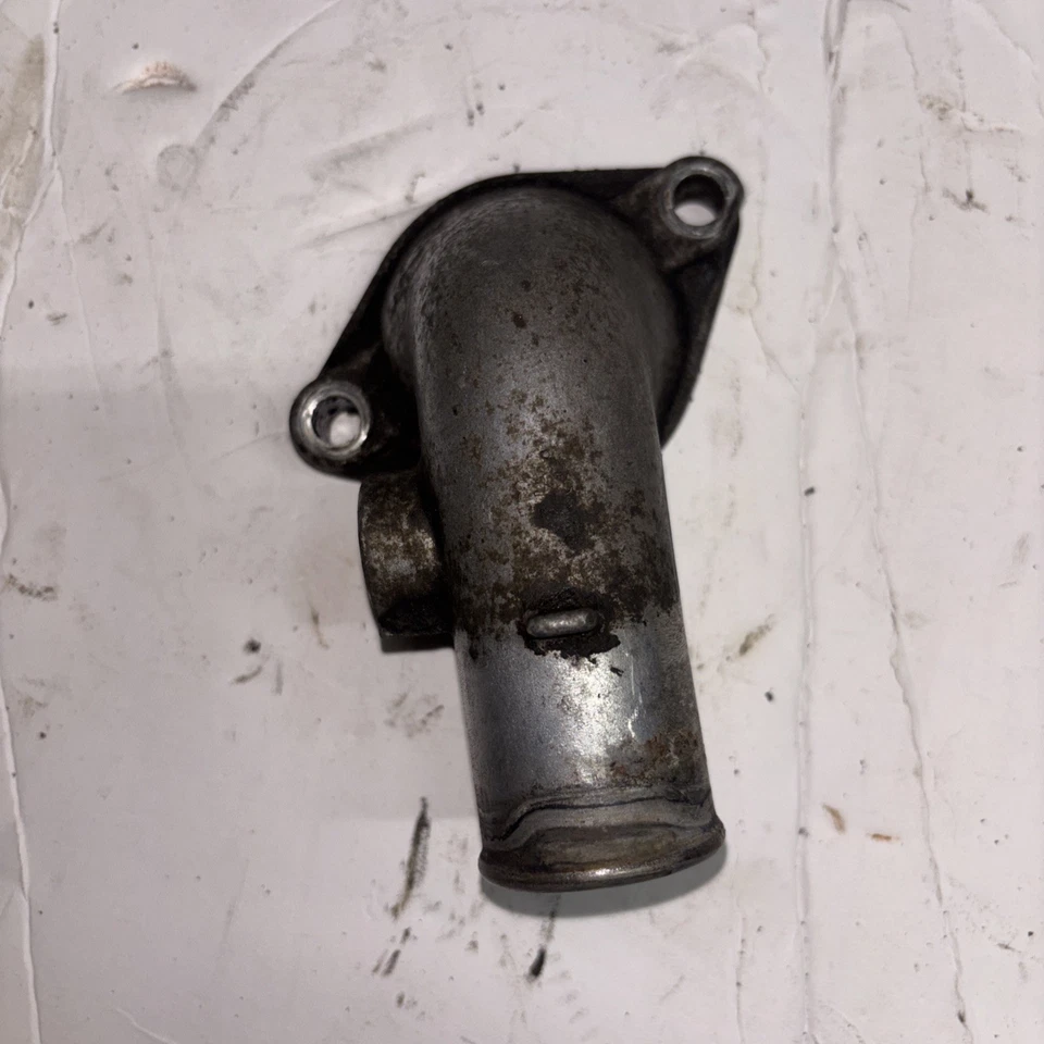 Carcasa termostato Toyota Pickup 4Runner 22R OEM CORTO SIN SENSOR Foto 1 de 4