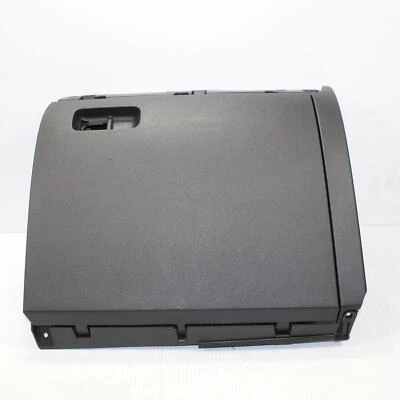 GUANTERA VOLKSWAGEN JETTA 2011-2018 NEGRA 5C7857101C82V Foto 1 de 4