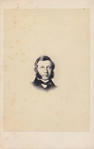 CDV Antique Photo Carte de Visite Handsome Man Big Sideburns Facial Hair Bowtie - Picture 1 of 5