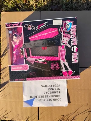 Monster High 2010 Draculaura Dead Tired 娃娃 + 棺材珠宝盒床 全新带盒 — 第 1/4 张图片
