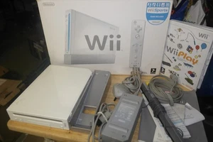 Nintendo Wii Weiß Konsole, Kabel und Box getestet und funktionsfähig - Bild 1 von 8