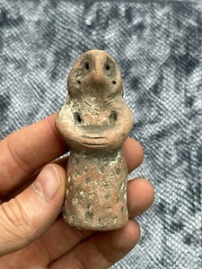 Estatuilla de terracota con adorno cultura tripiliana entre 5500 y 2750 a.C. - Imagen 1 de 14