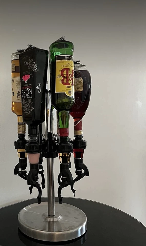 BARTENDER_Global Decor Dispensador giratorio de cuatro botellas de bebidas alcohólicas Foto 1 de 1