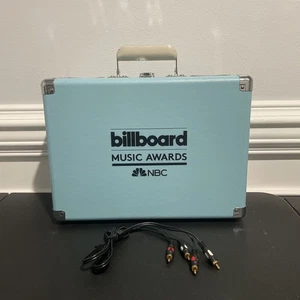 CROSLEY NBC Billboard Music Awards Deluxe tragbarer Plattenspieler Bluetooth Lautsprecher - Bild 1 von 13