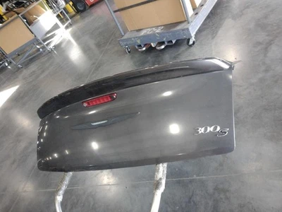 Chrysler 300 2014 cubierta tapa maletero gris OEM 56054058AF 68127959AH Foto 1 de 4