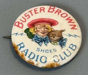 Zapatos vintage Buster marrón radio club pinback botón papel trasero 7/8" - Imagen 1 de 6