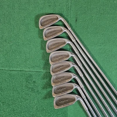 Conjunto de ferro Spalding Legacy dourado / 3-PW / eixos de aço flexíveis femininos / destro  - Imagem 1 de 4