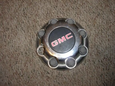 吉姆西 Yukon Sierra 2500HD 3500HD Suburban 原始设备制造商 8 Lug 中心盖 P/N 15052380 — 第 1/2 张图片