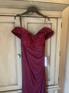 Betsy And Adam Off The Shoulder Burgundy Evening Gown, Size 6  - Picture 1 of 9