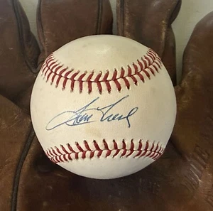 Tom Tresh (d. 2008) Signed Autographed Official American League (OAL) Baseball - Picture 1 of 2