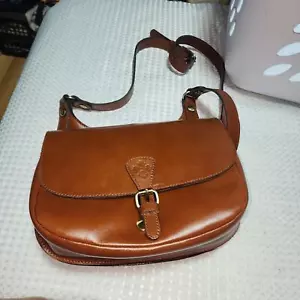 BOLSO BANDOLERA PATRICIA NASH NUEVO CON ETIQUETAS LONDRES SILLÍN BRONCEADO VEGETAL - Imagen 1 de 11