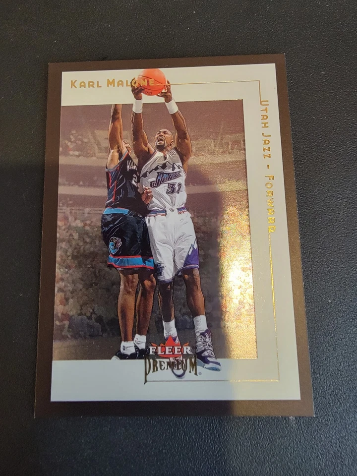 2001-02 Fleer Premium Utah Jazz Basketball Card #112 Karl Malone - Image 1 of 2