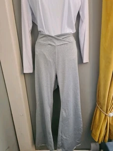 DAMEN BOOTLEG HELLGRAU STRETCH HOSE GRÖSSE 18 BRANDNEU - Bild 1 von 2