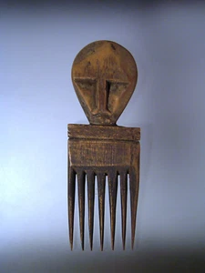 Old African Comb from Guinea Hand Carved Wood - Picture 1 of 3