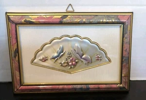 Ventilador de mano italiano en relieve elevado enmarcado de colección 7" X 5" mariposas flores - Imagen 1 de 5