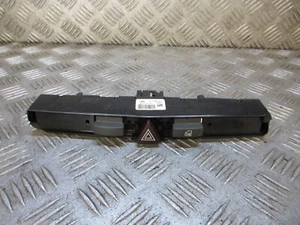 VAUXHALL ZAFIRA 2007 1.6 PETROL MK2 HAZARD WARNING SWITCH PANEL 13100105 - Picture 1 of 3