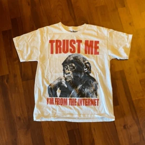 NWOT Urban Pipeline Boys Medium Tee - Picture 1 of 3