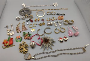 Vintage Necklace Bracelet Earrings Pendant Brooch Pin Jewelry Lot - Picture 1 of 16