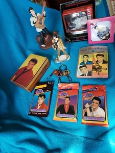 Figura Elvis Presley 1987 De Colección 3 Adornos de Navidad Caja Baratija Tarjetas LOTE 10 - Imagen 1 de 12