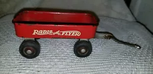 VINTAGE ANTIQUE MINIATURE RADIO FLYER LINE SALESMAN SAMPLE RED WAGON - Picture 1 of 4