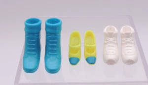 1997 Barbie Movin’ Groovin’ Shoe Lot BOOTS/HEELS/SNEAKERS ONLY Blue Yellow White - Picture 1 of 20