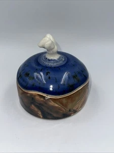 Keramik Kunstkeramik Walschwanz Schmuckschatulle Reiten auf den Wellen signiert Wadsley - Bild 1 von 7