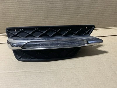 Luz antiniebla diurna LED derecha derecha Mercedes W204 C250 C300 2012-2014 Foto 1 de 4