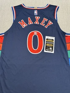 Camiseta deportiva firmada autografiada 2021-22 de los 76ers City Nike ADV 48 JSA Coa Tyrese Maxey - Imagen 1 de 4