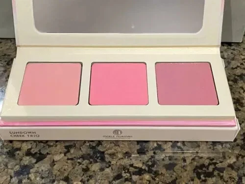 Merle Norman SUNDOWN CHEEK TRIO.... NEW - Image 1 of 1