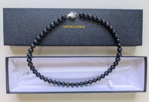 Collar y pendientes graduados de perlas cultivadas japonesas Mikimoto - Imagen 1 de 5