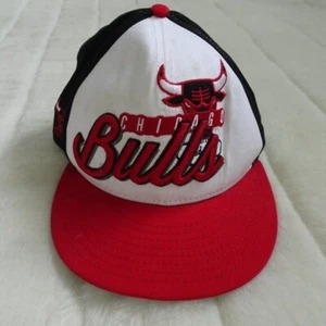 Vintage New Era Chicago Bulls Snapback Hat Cap Small Medium Hardwood Classics - Picture 1 of 12