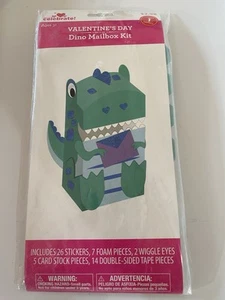 NWT DINO MAILBOX KIT VALENTINES DAY CELEBRATE PARTY CENTERPIECE - Picture 1 of 2