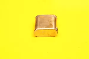 CRYSTAL - QUARTZ - 3850 kHz - 3.85 MHz - CR-18/U case - GRC-9 - Photo 1/2