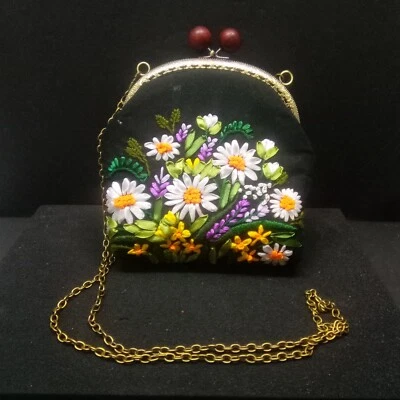 Handmade Ribbon Embroidery Purse Black Daisy's Kiss Clasp Chain Gold Tone 7" x 7 - Image 1 of 4