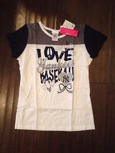 New York Yankees NEW Girls Small Love Crew T-Shirt . MLB Baseball Tee NWT Gift - Picture 1 of 3