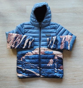 NWT Hollister Graphic Fuffer Hooded Jacket Insulated Zip Pocket Blue Men L $120 - Picture 1 of 7