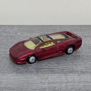 Maisto 1992 Jaguar XJ220 Diecast Model Car Red 1:40 Scale Collectible - Picture 1 of 18