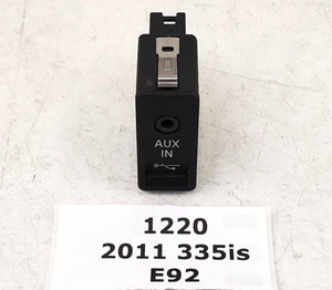 ✅ 07-16 BMW OEM E88 E90 E92 E93 F10 F12 F06 F01 F02 Audio Input Socket USB / AUX - Picture 1 of 12