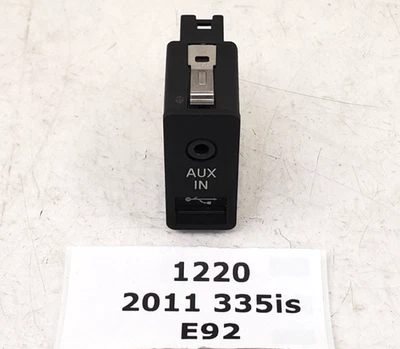 ✅ 07-16 BMW OEM E88 E90 E92 E93 F10 F12 F06 F01 F02 Audio Input Socket USB / AUX - Image 1 of 4