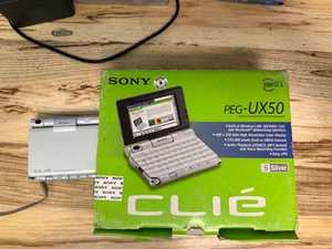 Organisateur de divertissement personnel SONY CLIE PEG-UX50/U. Occasion. Avec boite. - Photo 1 sur 4