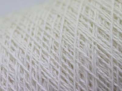 X12 (150€/kg) 100g 65% ANGORA / KASCHMIR NATUR (20/2) Wolle Zwirn Strick Lace - Bild 1 von 4