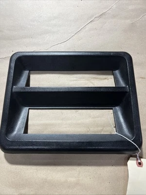 Bisel de radio Bronco Ford F150 F250 F350 1988-1991 Foto 1 de 4