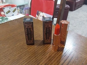 LOT/2 LA SPLASH COSMETICS GOLDEN GATSBY LIPSTICK/DAISY (FUCHSIA RED) NIB FR SH - Picture 1 of 1