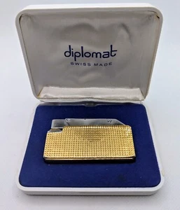 Vintage Diplomat Swiss Made Gold Textured Luxury Lighter in Original Case - Picture 1 of 8
